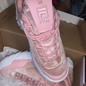 Baby Pink Velvet Filas
